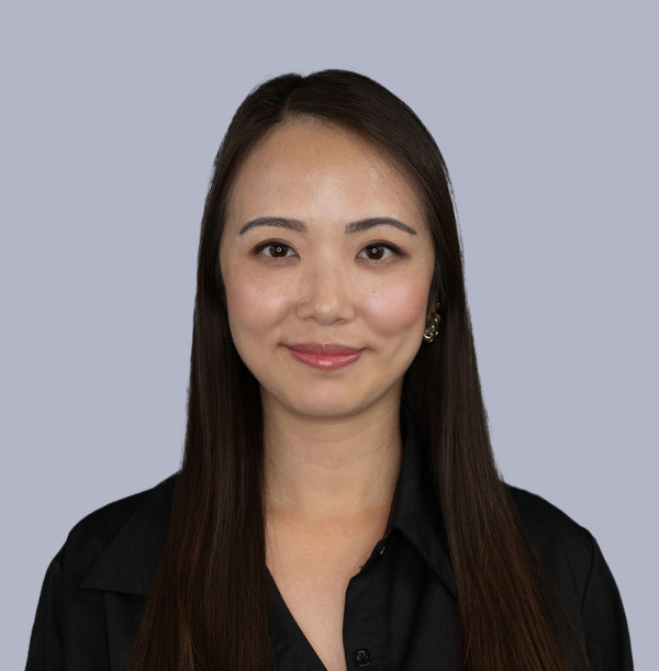 Yoonna Lee